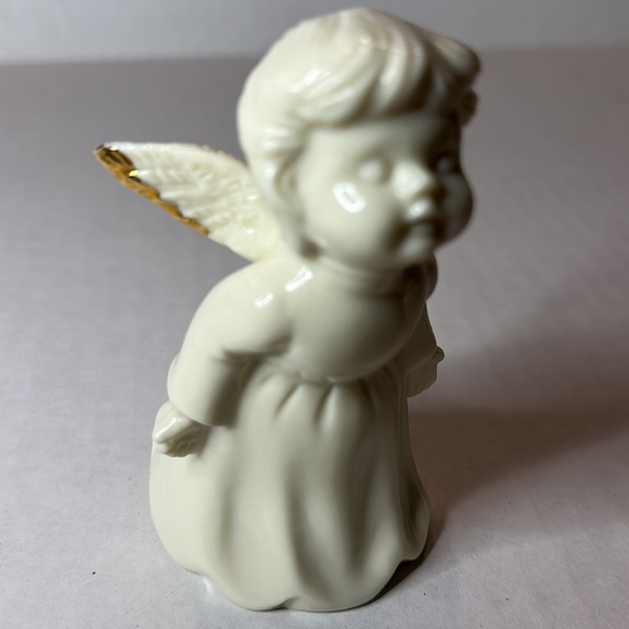 Vintage Porcelain Kissing Angels Gold Tone Tipped Wings set of 2 - Picture 4 of 5